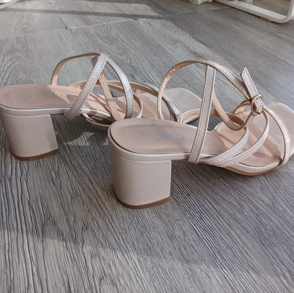 Cream Strappy Block Heel Sandals, Size 8 - Picture 6 of 14